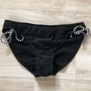 black bikini bottoms with ties